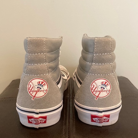 Vans Other - Vans Off The Wall SK8 MLB New York Yankees High Top Skater Shoes